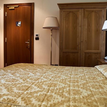 Albergo Ristorante Da Domenico モンテ・サン・サヴィーノ エクステリア 写真